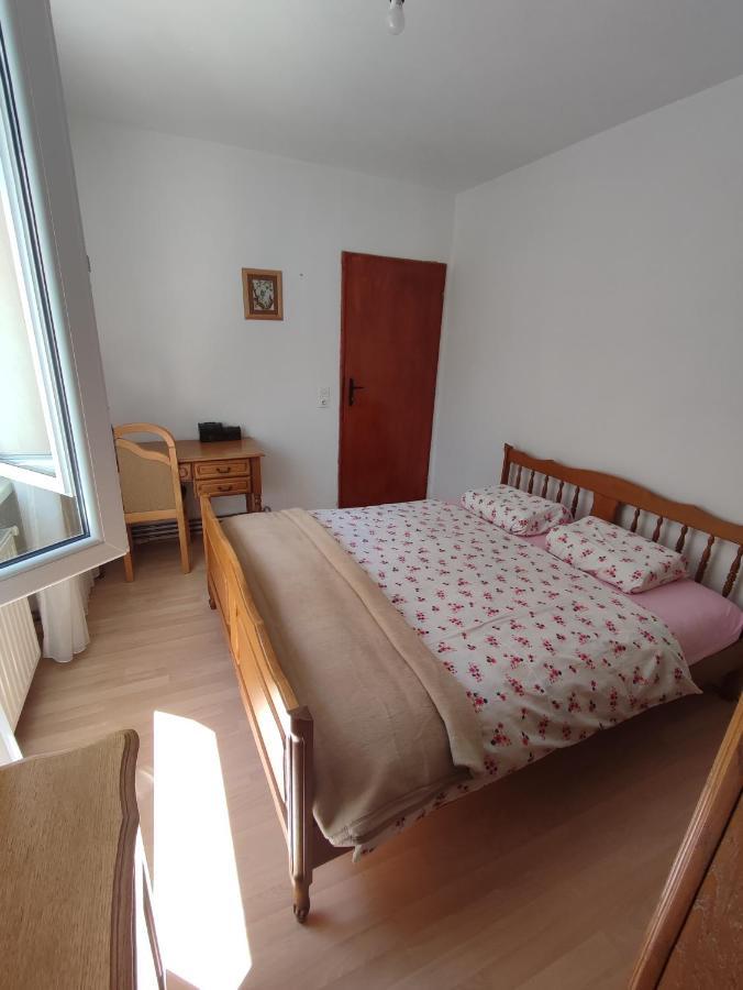 Apartman Bor Ливно Экстерьер фото
