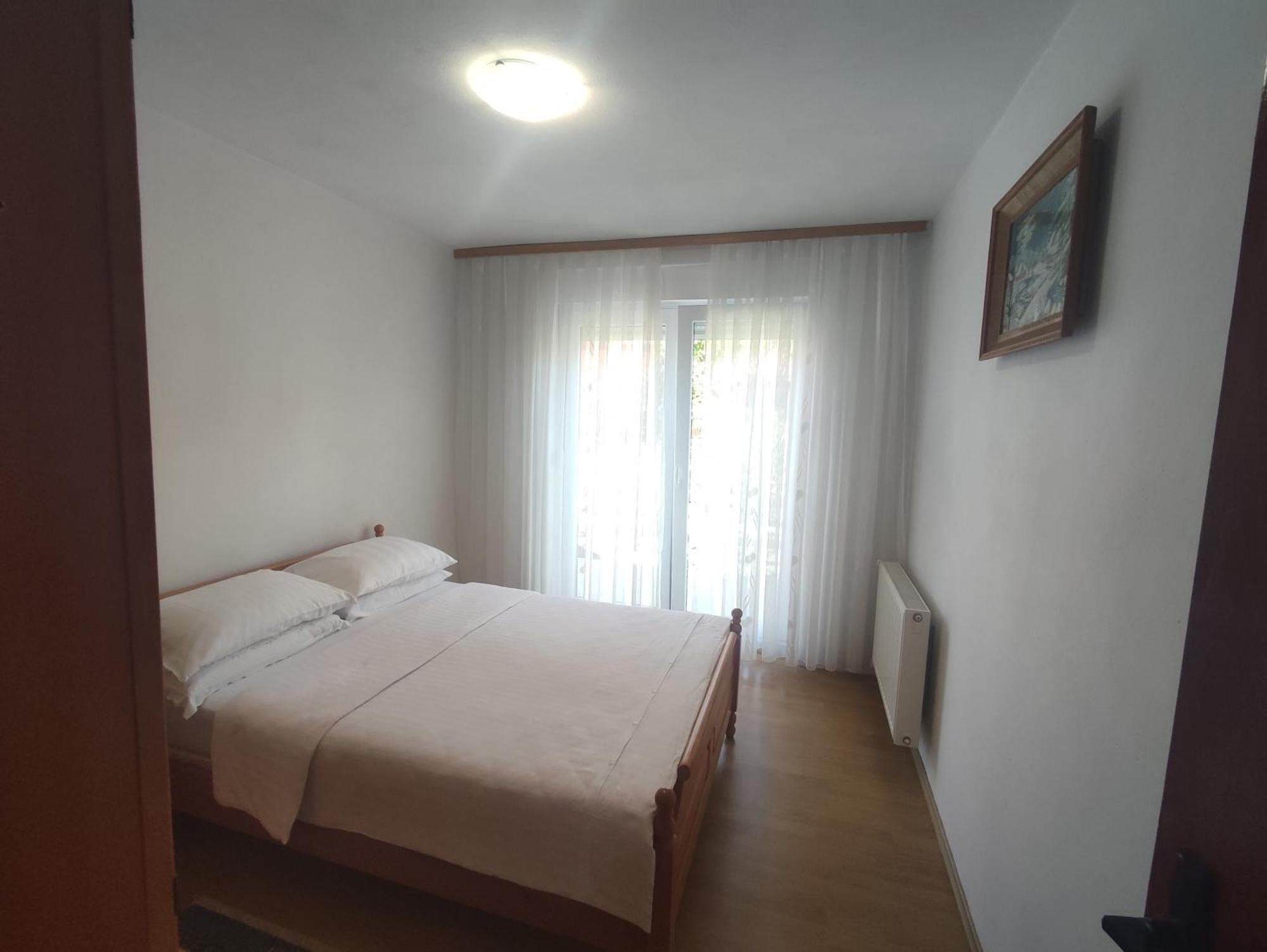 Apartman Bor Ливно Экстерьер фото